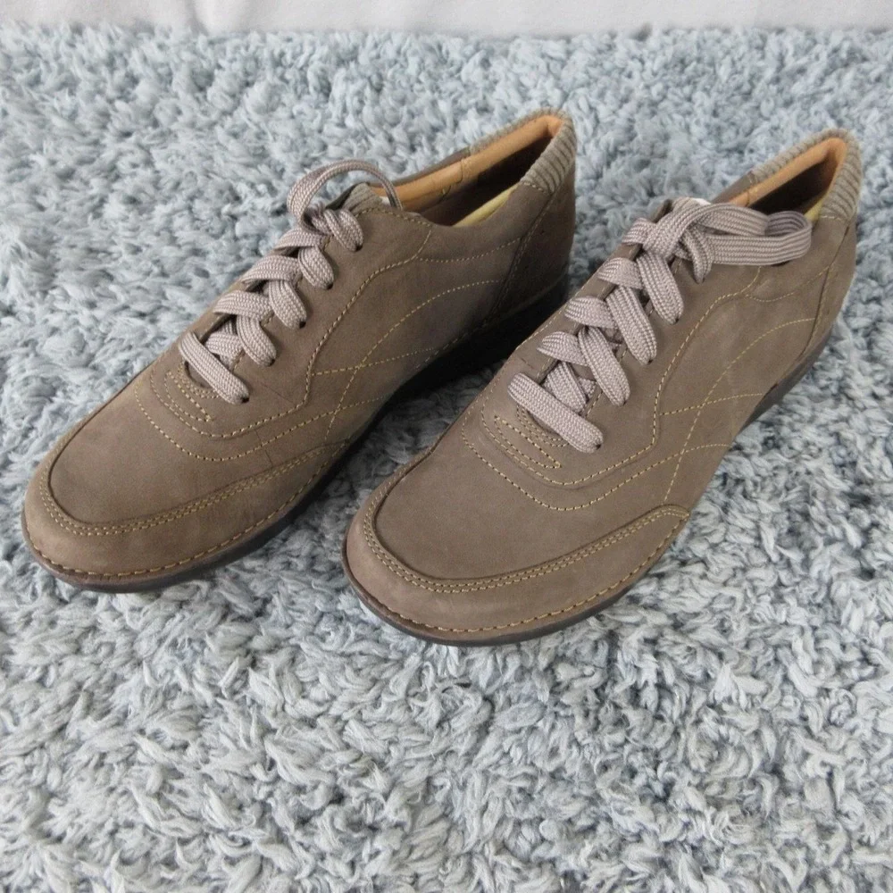 Clarks Shoes Womens Size 7 Brown Nubuck Unstructured Comfort Sneaker NWOB